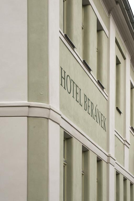 Hotel Beranek บลาทนา ภายนอก รูปภาพ