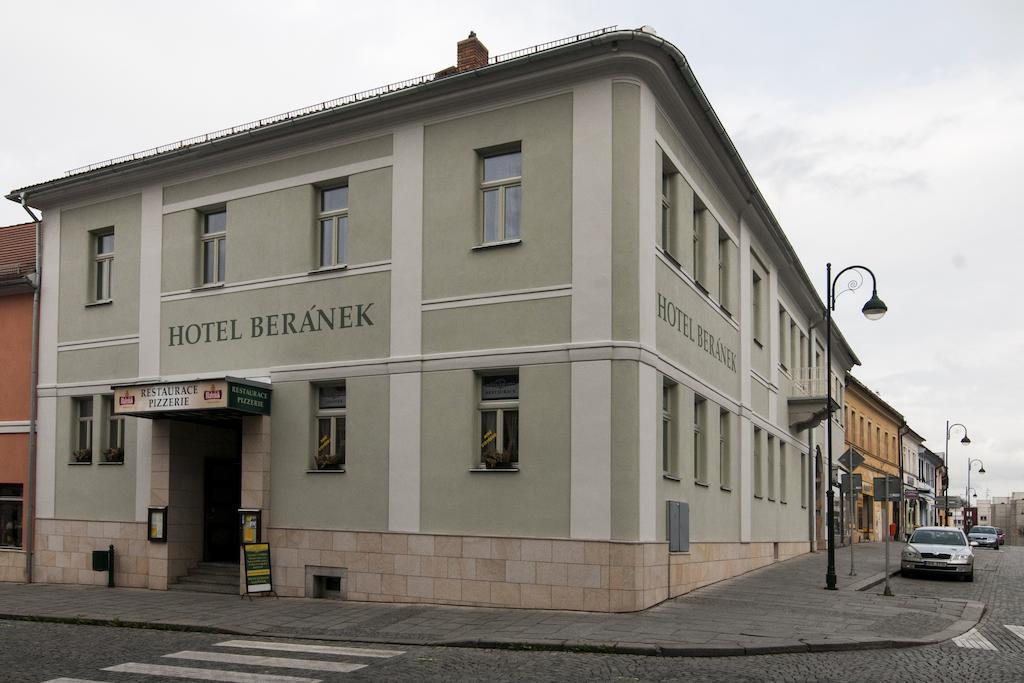 Hotel Beranek บลาทนา ภายนอก รูปภาพ